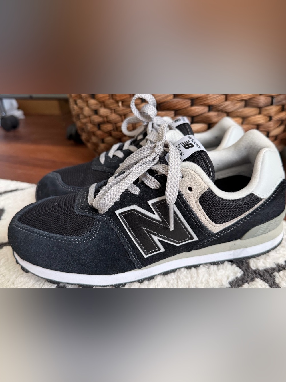 New Balance 574, Black, Grey, White, size 5